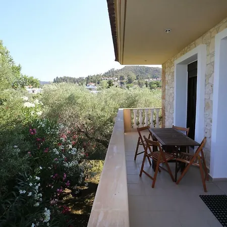 Argo 2 - Beachfront, Big Gardens, Location! * Pefkochori