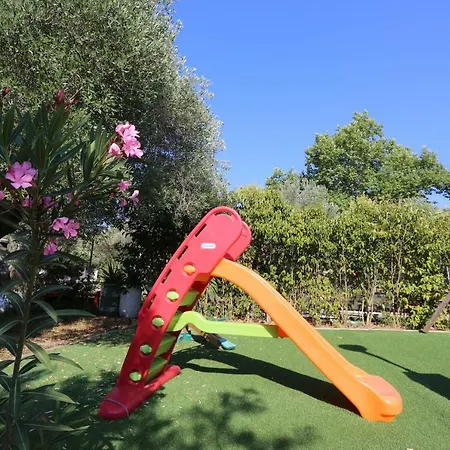 Villa Argo 2 - Beachfront, Big Gardens, Location! Pefkochori