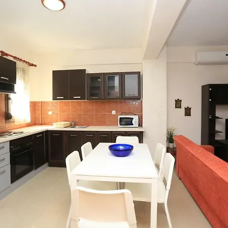 Argo 2 - Beachfront, Big Gardens, Location! Villa *