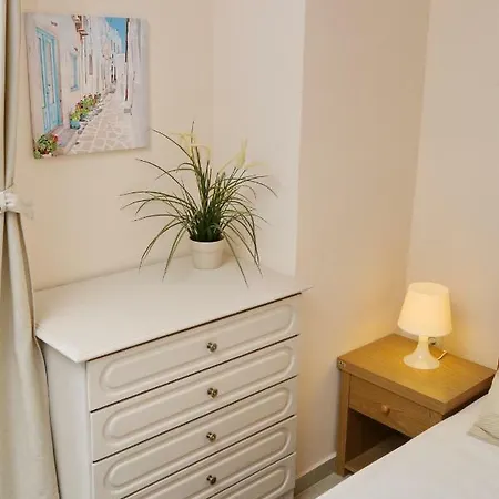 Villa Argo 2 - Beachfront, Big Gardens, Location! *
